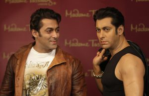  Salman-Khan-With-His-Wax-Statu