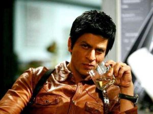 Shah-Rukh-Khan-Drinking-Alcohol