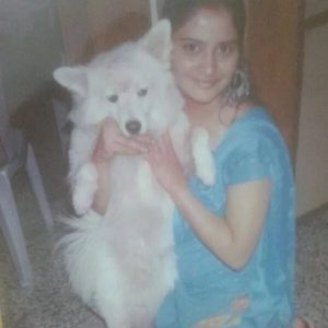 Arti-Singh-loves-dogs