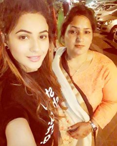 Big-Boss-Shehnaaz-Gill-With-her-mother