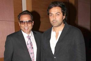 Bobby-Deol-With-His-Father