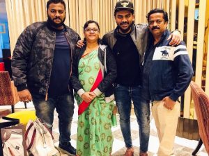Chandan-Shetty-with-his-family