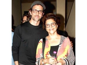 Hrithik-Roshan-With-His-Mother-Pinky