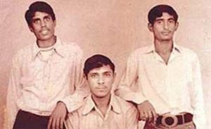 Kapil-Dev-standing-extreme-left-with-his-brothers