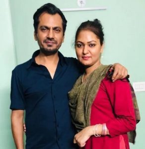 Nawazuddin-Siddiqui-With-His-Sister