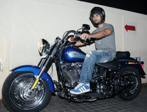 Shahid-Kapoor-Harley-Davidson-Fat-Boy