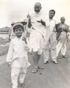 Anupam-Kher-As-Mahatma-Gandhi-In-Raj-Se-Swaraj-Tak