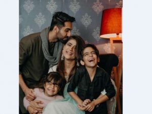 Ayushmann-Khurrana-with-his-wife-and-Kids