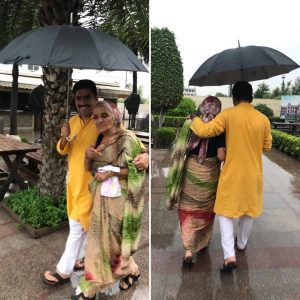rohit-sardana-with-her-mother