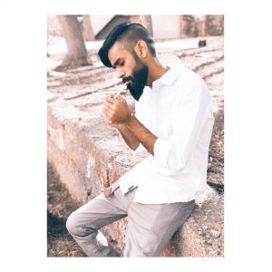 Amir-Siddiqui-smoking