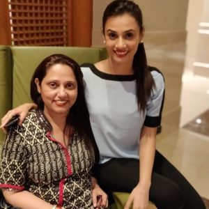 Taniya-Kalra-with-her-mother