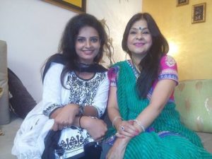 Anuradha-Singh-with-her-mother